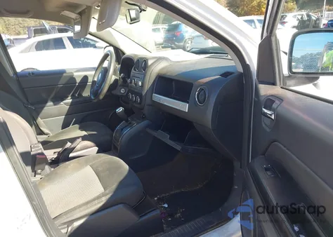 2016 Jeep Compass Sport z USA, uszkodzony, nr VIN 1C4NJCBAXGD715736